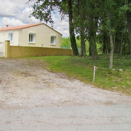 Appartement Charmant A Breuillet Avec Jardin Spacieux エクステリア 写真
