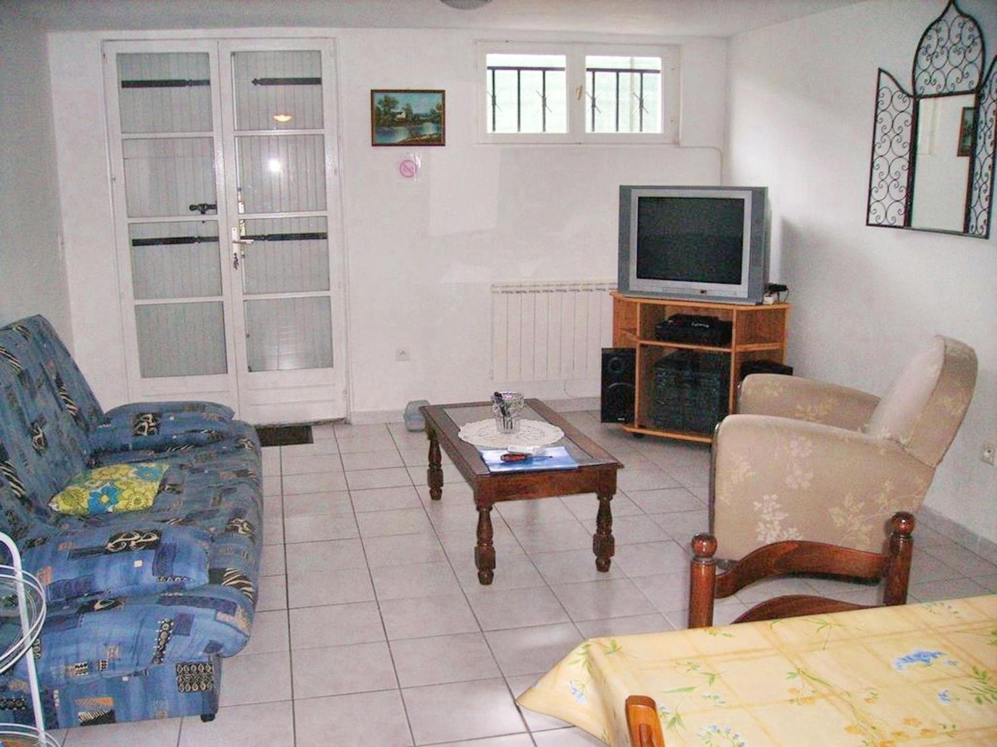 Appartement Charmant A Breuillet Avec Jardin Spacieux エクステリア 写真